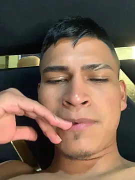 Emiliano Reyes online show from 07.08.26