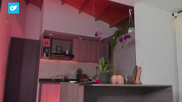 valeriahornier online show from 12.05.25