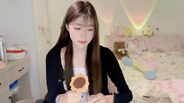 Snapshot of Onecutelittle chatting on 11.11.25 Onecutelittle online show from 11.11.25