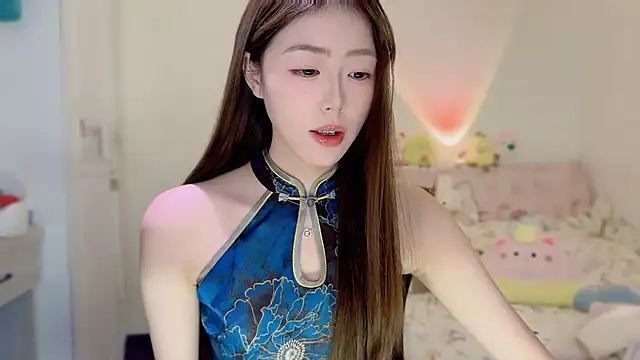 Snapshot of Onecutelittle chatting on 11.27.25 Onecutelittle online show from 11.27.25