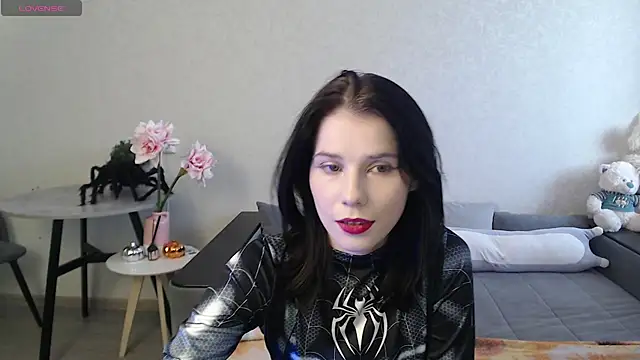 Mell Hyees online show from 11.01.25