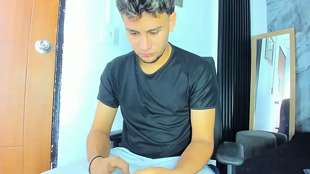 Alan-Smith1 online show from 12.04.25