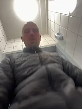 Rotteei1 online show from 10.31.25