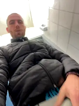 Rotteei1 online show from 11.04.25