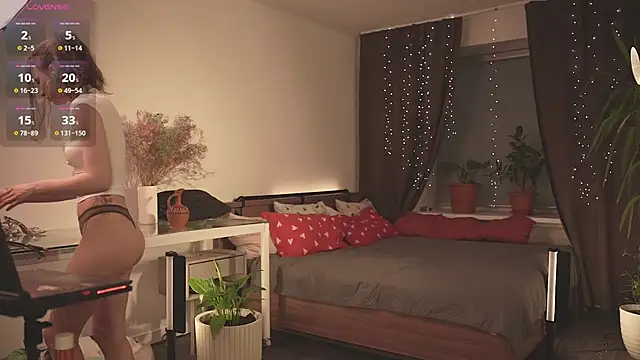 Snapshot of your_lunalike chatting on 02.08.26 your lunalike online show from 02.08.26