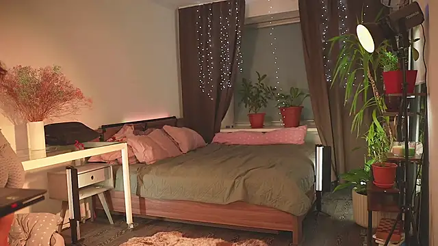 Snapshot of your_lunalike chatting on 03.08.26 your lunalike online show from 03.08.26