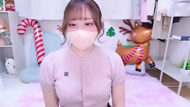 Snapshot of shiyu_xx chatting on 12.17.25 shiyu xx online show from 12.17.25