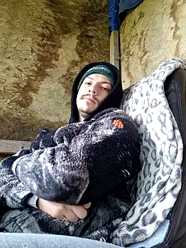 bbyxklaus online show from 11.28.25