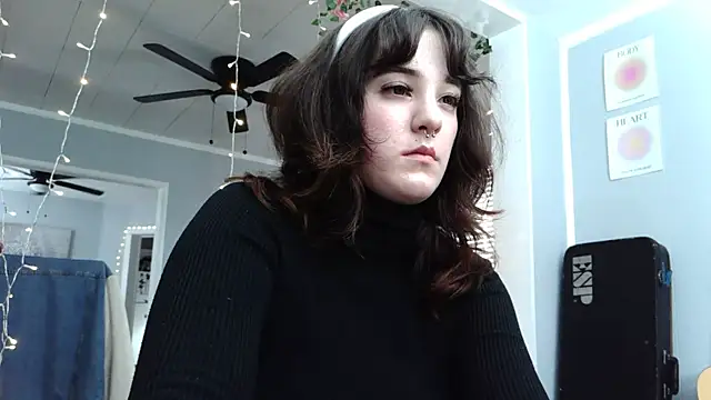 Snapshot of Trickylucy555 chatting on 03.14.26 Trickylucy555 online show from 03.14.26