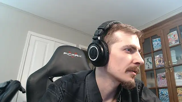 Snapshot of CasuallyCorrupt chatting on 11.09.25 CasuallyCorrupt online show from 11.09.25