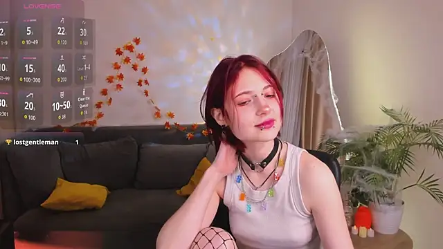 Snapshot of _L_o_r_r_y_ chatting on 10.23.25 L o r r y online show from 10.23.25