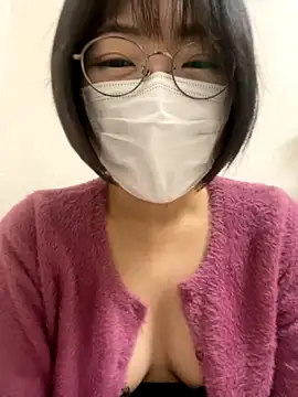 Yurika oO online show from 11.28.25