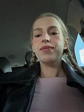 kira mia online show from 04.08.26