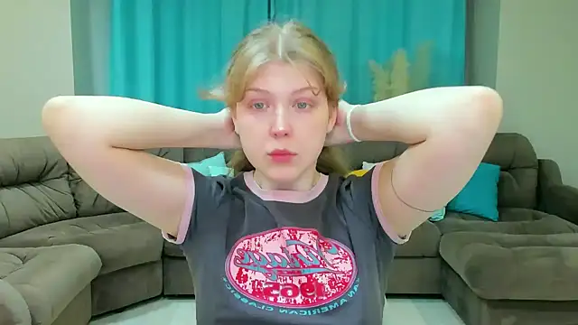 Stella Light online show from 11.18.25