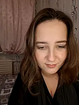 Snapshot of Bell_Gabi chatting on 10.26.25 Bell Gabi online show from 10.26.25