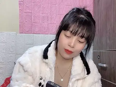 Butterfly kee online show from 11.29.25