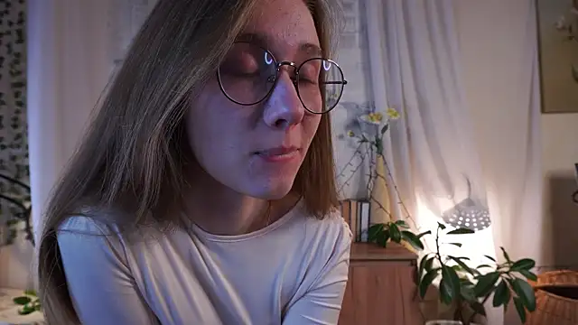 ArianaSweazy online show from 11.22.25