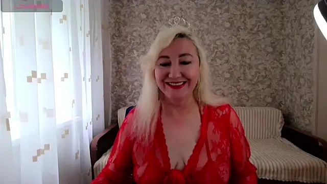 Snapshot of LadyKriss chatting on 06.12.26 LadyKriss online show from 06.12.26