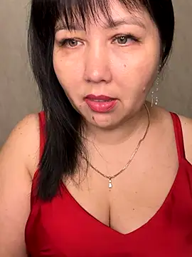 Love  Mom online show from 10.22.25