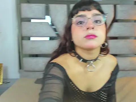 Mindy Star  online show from 11.06.25