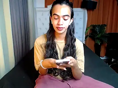 luv trix online show from 02.10.26