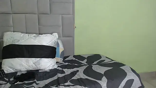 Mimi Passion online show from 12.19.25