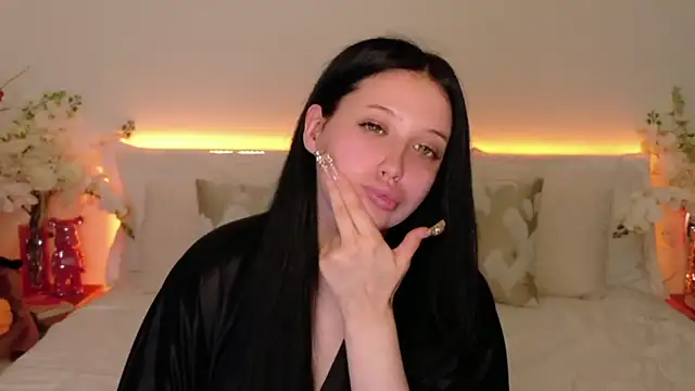 Snapshot of Felicia_Herceg chatting on 10.23.25 Felicia Herceg online show from 10.23.25