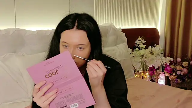 Felicia Herceg online show from 01.11.26