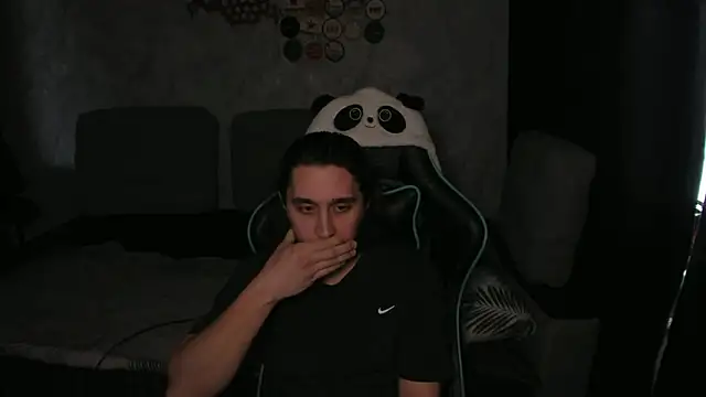 Pohyi  online show from 03.04.26