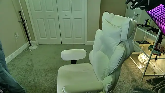 AngieFae  online show from 03.14.26