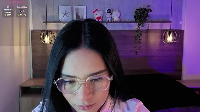 Snapshot of Isa_doux chatting on 07.04.26 Isa doux online show from 07.04.26