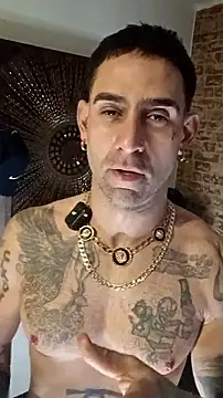 Snapshot of alphacloudGod chatting on 01.08.26 alphacloudGod online show from 01.08.26