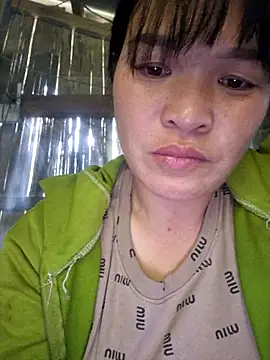 chipu06 online show from 11.24.25