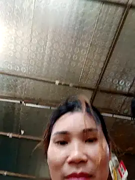 Snapshot of Bear_bear0 chatting on 10.24.25 Bear bear0 online show from 10.24.25