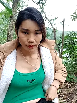 Snapshot of Bear_bear0 chatting on 11.02.25 Bear bear0 online show from 11.02.25