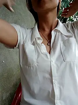 Snapshot of Bear_bear0 chatting on 11.10.25 Bear bear0 online show from 11.10.25