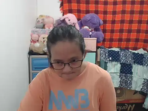 Snapshot of Kinkybela2025 chatting on 11.02.25 Kinkybela2025 online show from 11.02.25