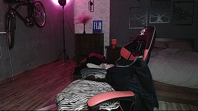 AuroraKeepFuck online show from 11.07.25