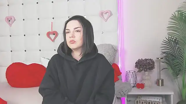 Snapshot of AlsouKass chatting on 04.25.26 AlsouKass online show from 04.25.26
