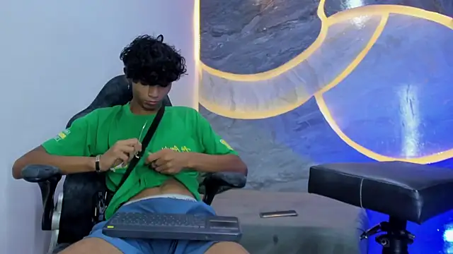 Sex Boy 33  online show from 11.02.25