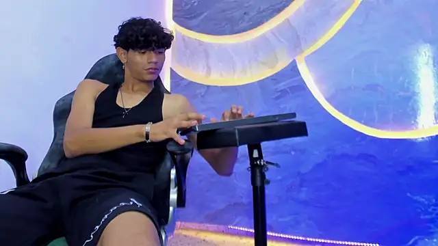 Sex Boy 33  online show from 11.07.25