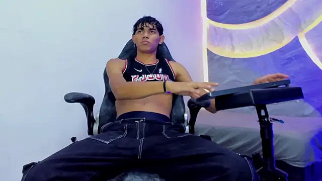 Sex Boy 33  online show from 11.09.25