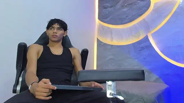 Sex Boy 33  online show from 11.10.25