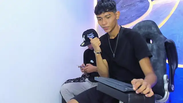 Sex Boy 33  online show from 12.18.25