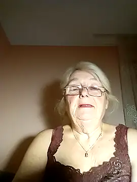 AmyLove353 online show from 10.29.25