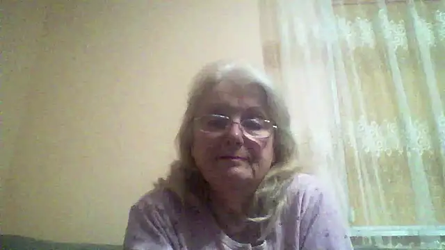 AmyLove353 online show from 04.16.26