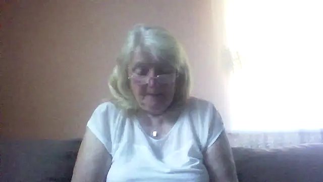Snapshot of AmyLove353 chatting on 05.20.26 AmyLove353 online show from 05.20.26