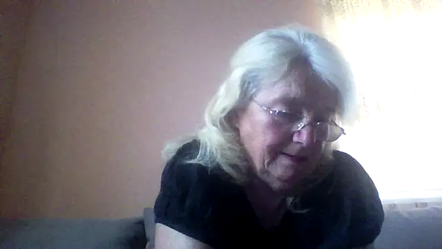 AmyLove353 online show from 06.11.26