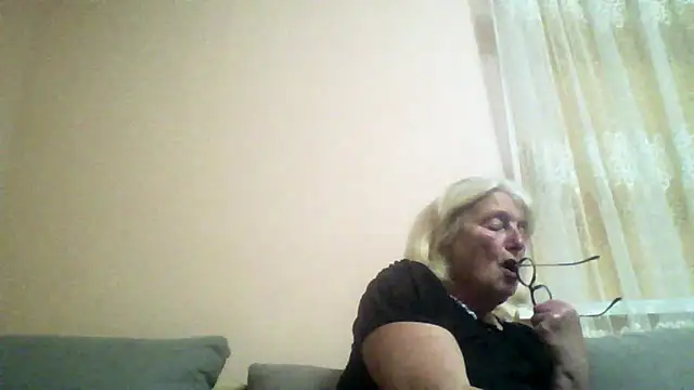 AmyLove353 online show from 06.17.26