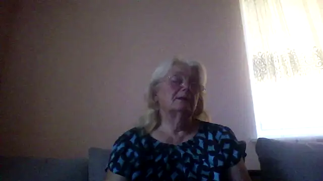 AmyLove353 online show from 07.11.26